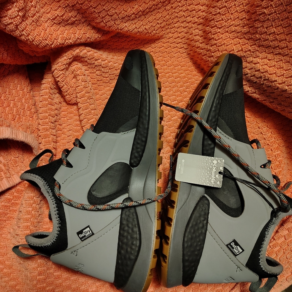 Men's Columbia shoes